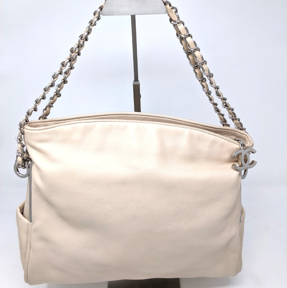 🚨Sale! 🎉CHANEL Pink Nude Bag Ultimate Lambskin Leather Bag Rare Color! $3,800+
